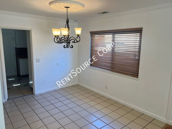 Foto del edificio - 3 Bedroom Home For Rent In Canyon Country