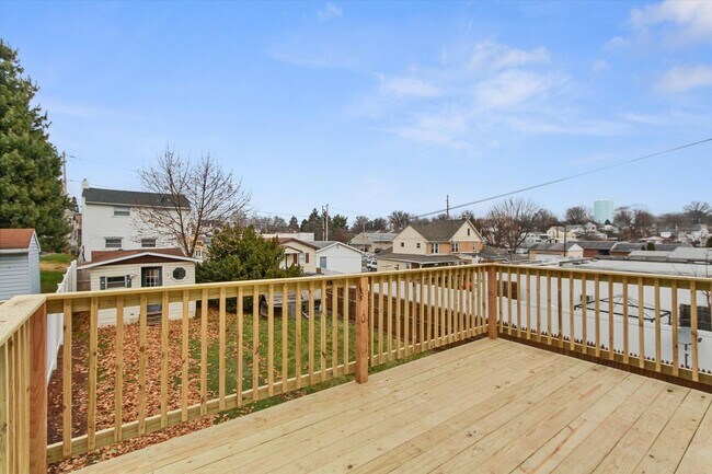 Foto del edificio - Coming Soon - Spacious 3-bedroom home In M...