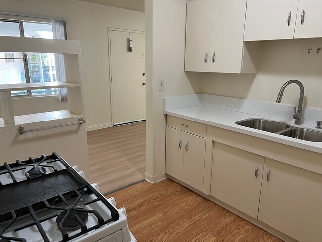 Foto del edificio - EllinCourt