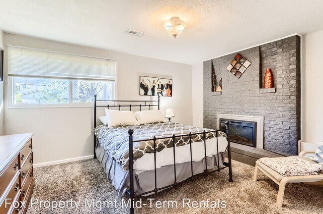 Foto del edificio - 5 br, 3 bath House - 1628 Centaur Circle