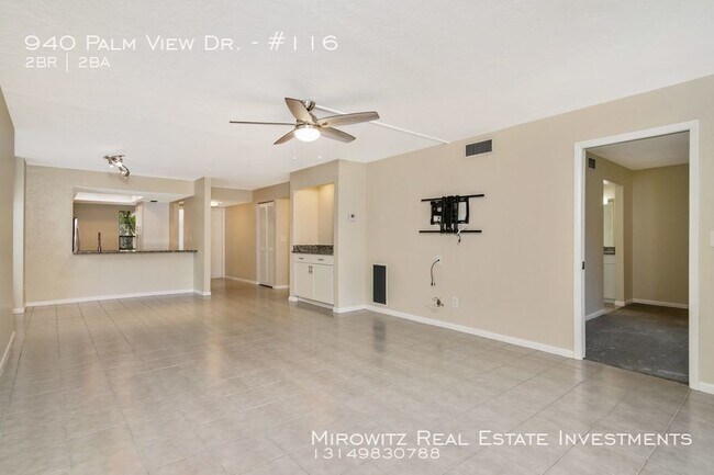 Building Photo - Beautifully Renovated 2BR/2BA Naples Condo...