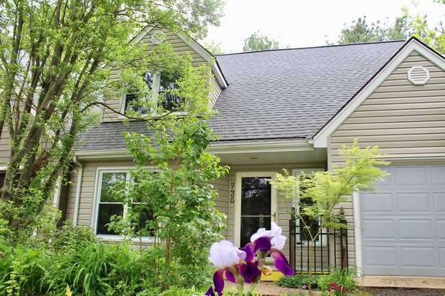 Photo - 736 Woodland Dr House