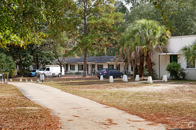 Foto del edificio - 3717 Crawfordville Rd