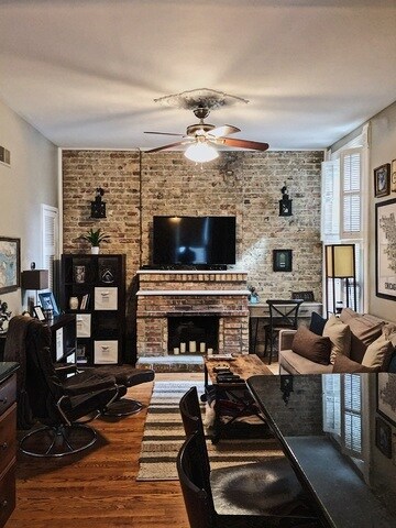 Foto del edificio - 2121 N Sheffield Ave