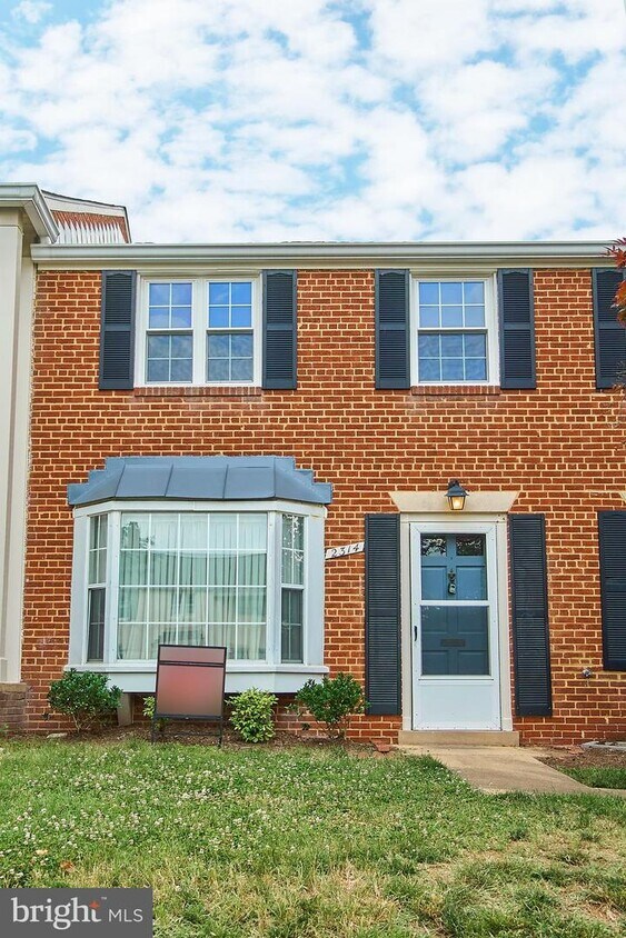 Primary Photo - 2314 N Dearing St