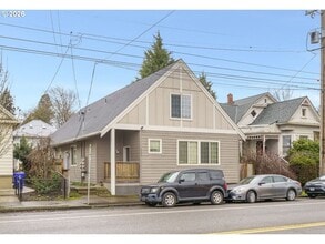 Building Photo - 3324 SE 11th Ave