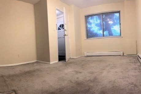 Foto principal - 93-24 243rd St