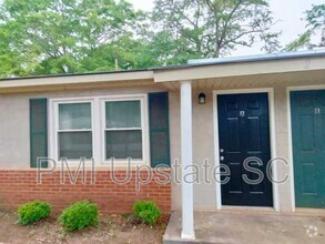 Building Photo - 201 Chandler Dr