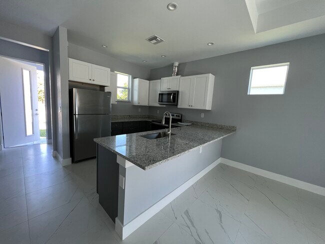 Foto del edificio - 5442 Hardee St