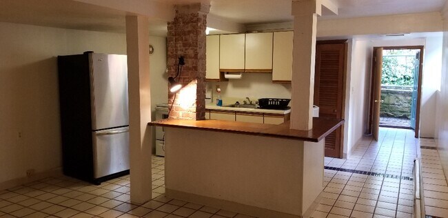 Kitchen - 55 Washington St