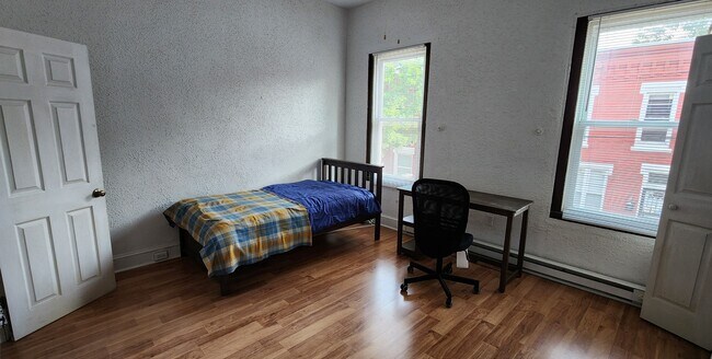 Dormitorio - 1731 French St
