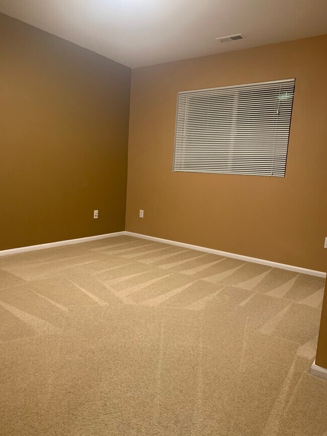 Building Photo - Beautiful 3+ Bedroom, 2.5 Bath Home in Fife!