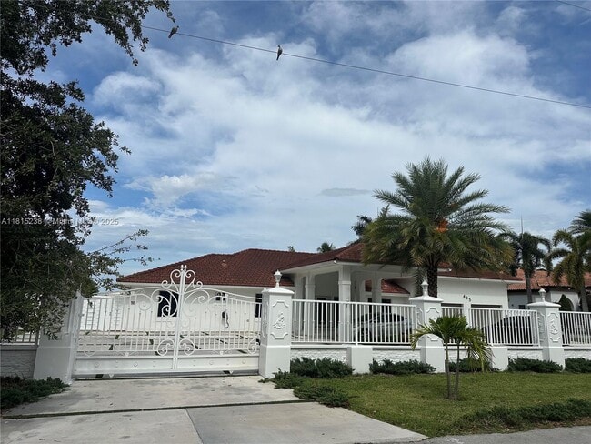 Building Photo - 465 NW 119th Ave
