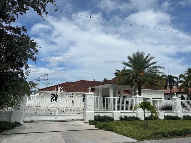 Foto del edificio - 465 NW 119th Ave