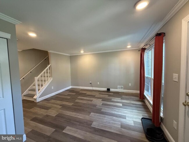 Building Photo - 28 Drewes Ct