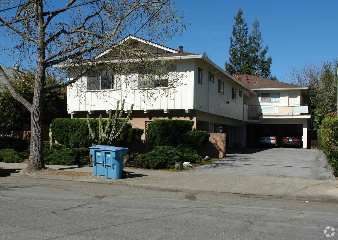 Primary Photo - 570 Oxford Ave