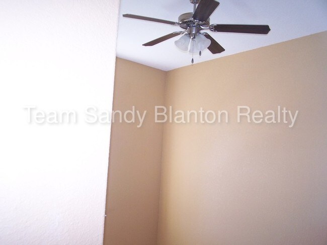 Building Photo - 7071 Lake Joanne Dr