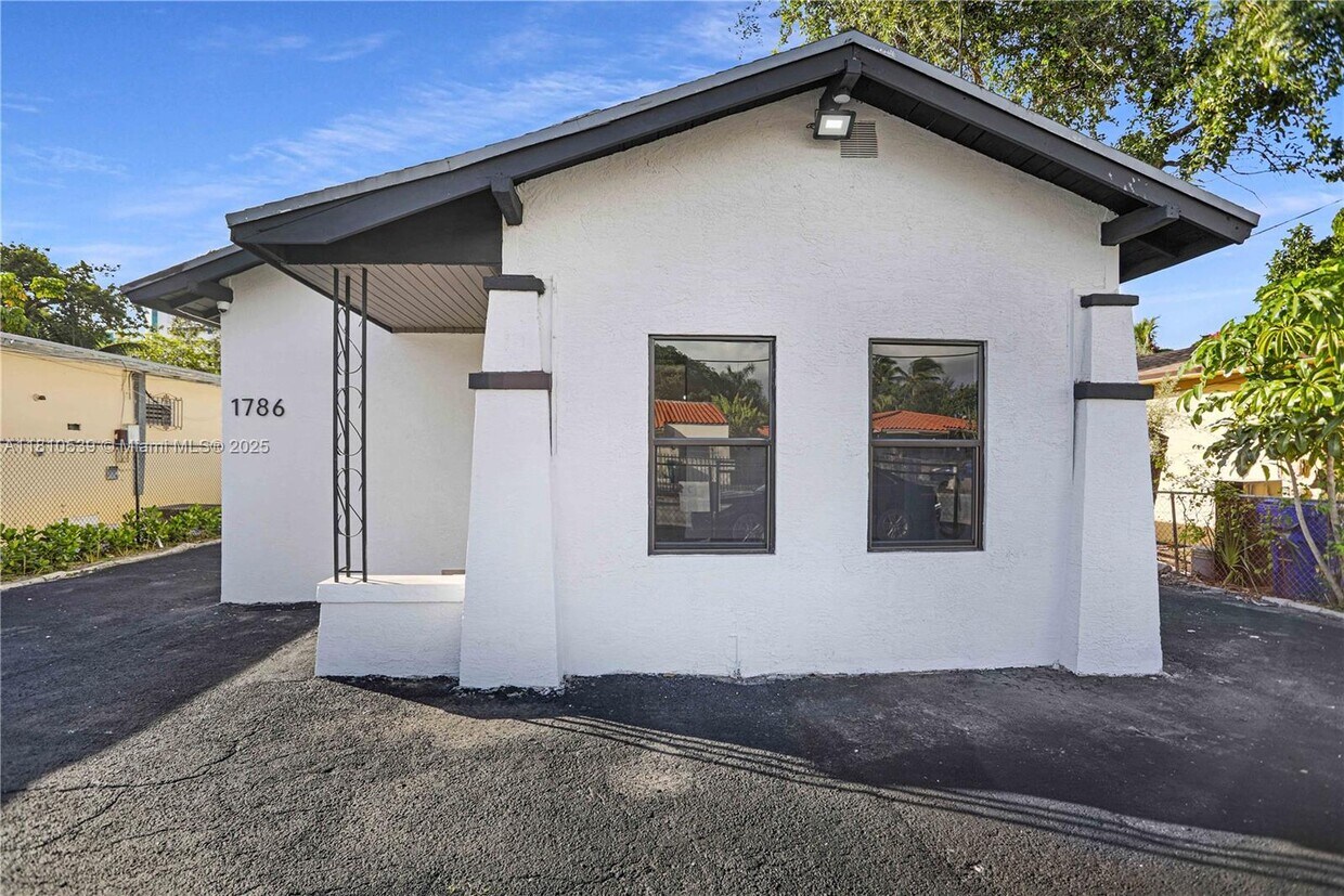 Foto principal - 1786 NW 15th St