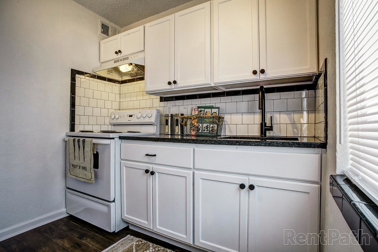 Foto principal - 1714 N Lindsay Ave