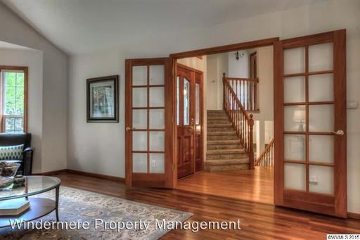 Foto del edificio - 2850 NW Duchess Pl