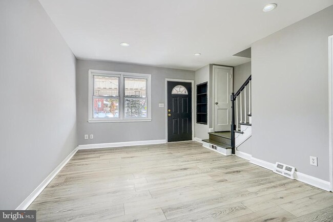 Foto del edificio - 165 Hampshire Rd