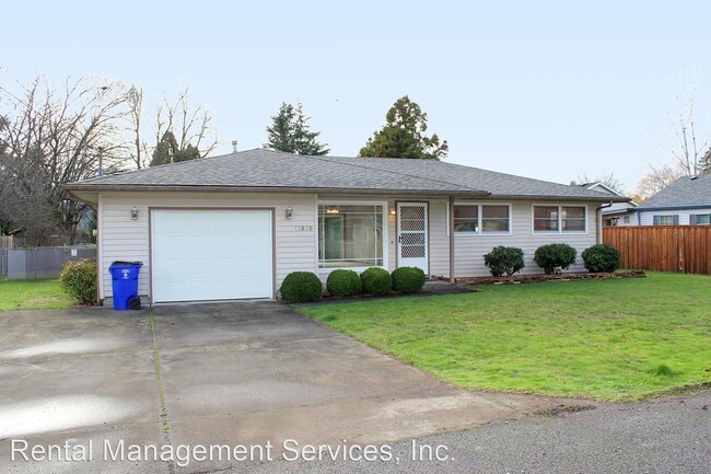 Building Photo - 3 br, 1 bath House - 13838 SE Bush St