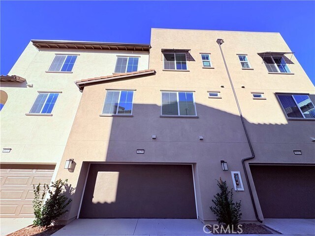 Building Photo - 8439 Bickmore Ave