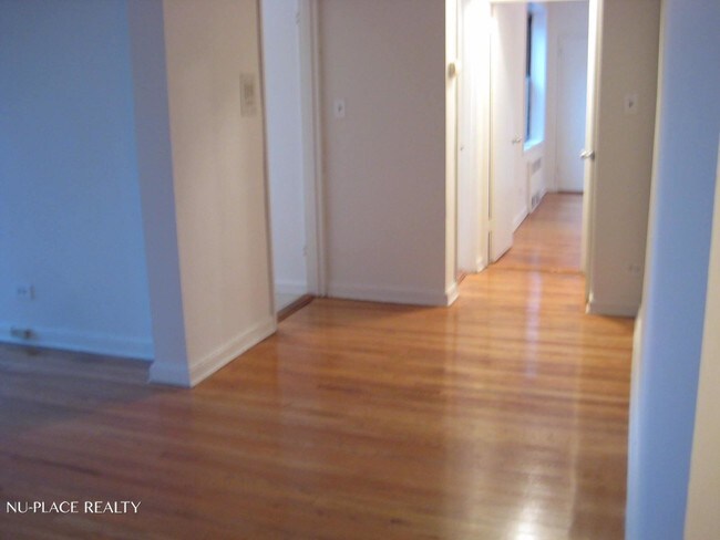 Building Photo - 8431 Van Wyck Expy