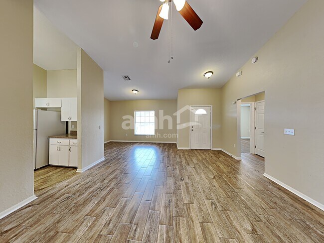 Building Photo - 4675 Great Blue Heron Drive