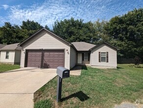 Building Photo - 45 Southstone Dr