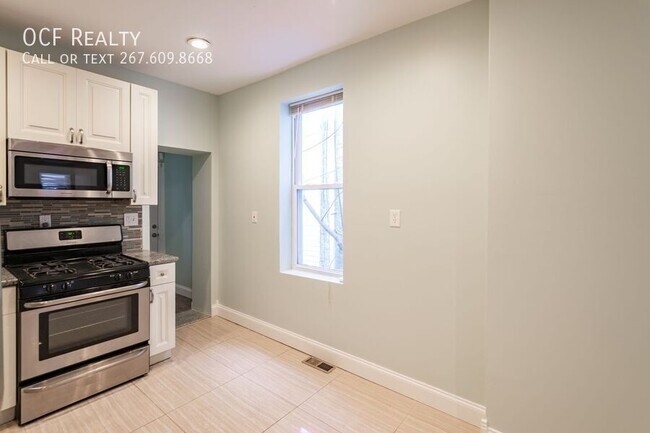 Foto del edificio - Three Bed Cobbs Creek Home