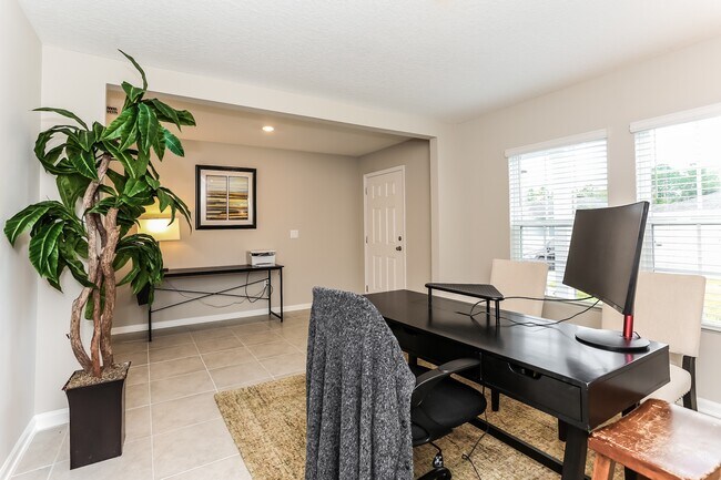 Foto del edificio - 9137 Udell Ln