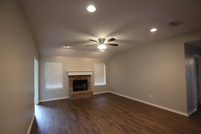 Foto del edificio - Available Now! 3 Bed 2 Bath Rental in Bullard ISD!