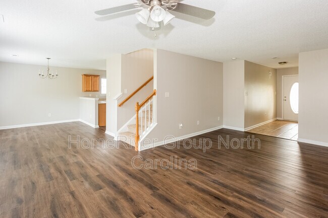 Building Photo - 8520 Strider Dr