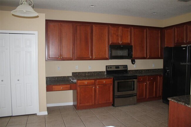 Foto del edificio - 2298 The Oaks Blvd