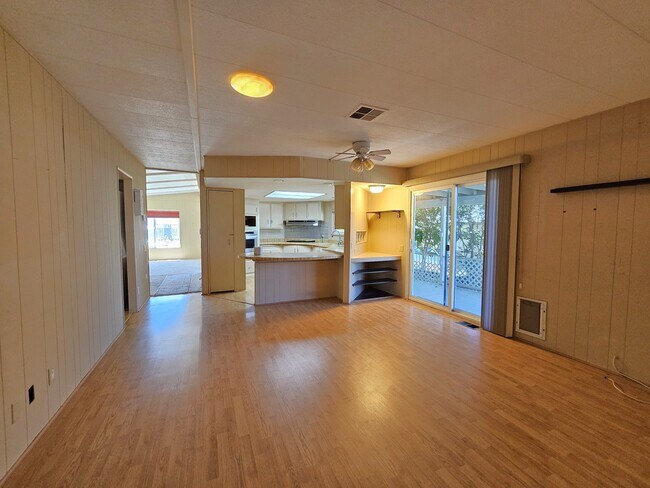 Building Photo - 30660 Palmetto Palm Ave