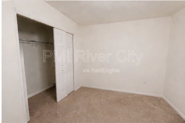Foto del edificio - 12154 Alexandra Dr