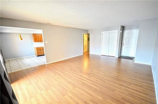 Building Photo - 411 Edison Glen Terrace