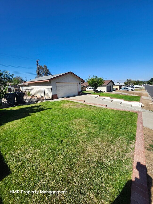 Building Photo - Beautiful House Norco
