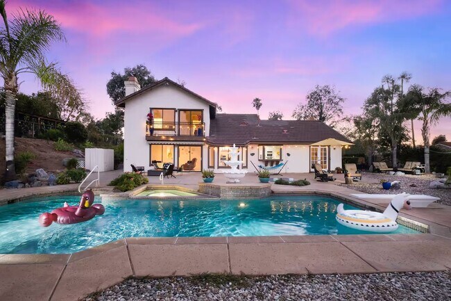 Foto del edificio - 3426 Lomas Serenas Dr