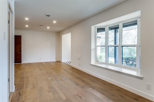 Building Photo - 2855 W 9th St