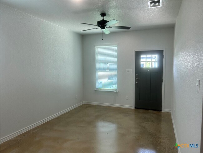 Foto del edificio - 2322 Ocean Ave