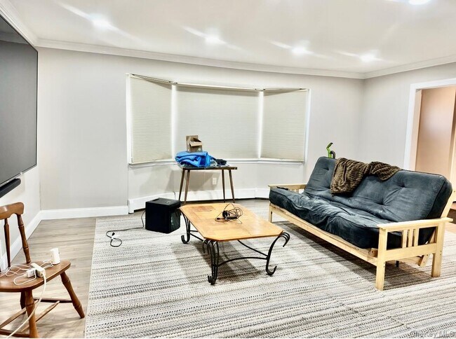 Foto del edificio - 107 Fairview Ave