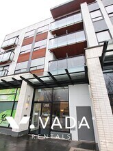 Building Photo - 2858 W 4th Ave