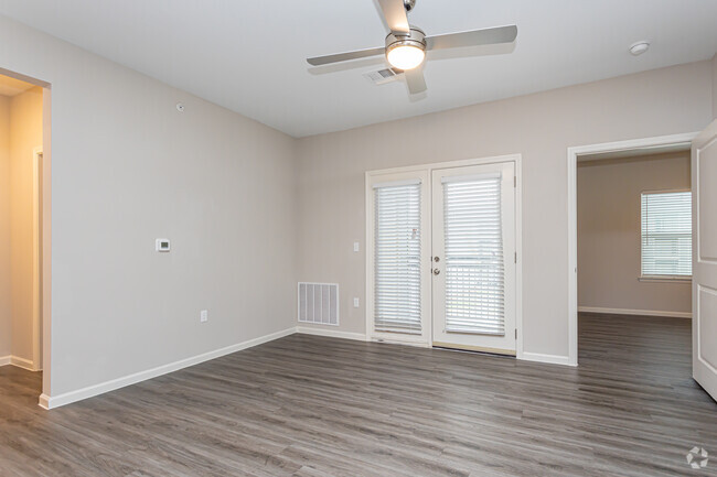 2BR, 2BA - 1,085SF - Brooke Pointe