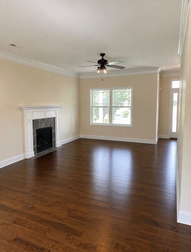 Foto del edificio - Maryville 37803 - 3 bedroom 2.5 bath home - Call Debra Johnson (865) 591-8281