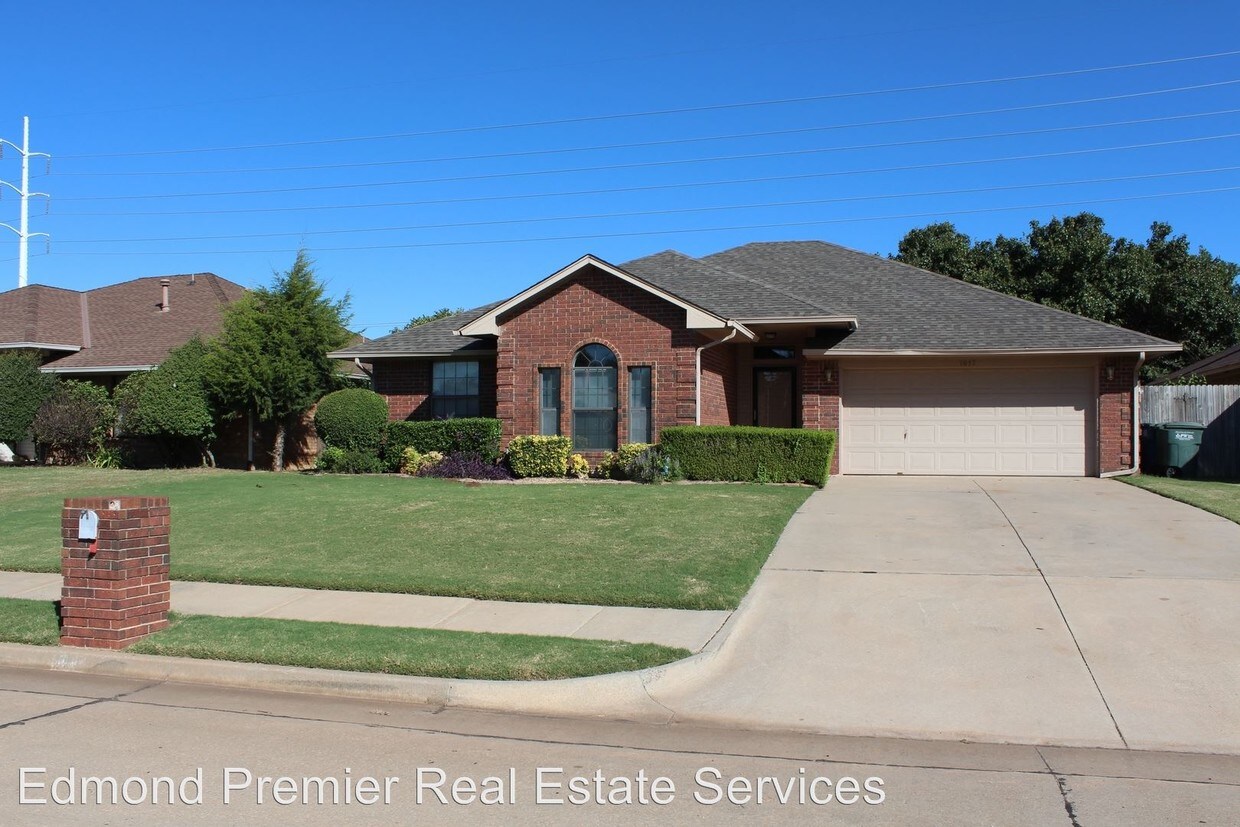 Primary Photo - 3 br, 2 bath House - 1817 Pinnacle Ln