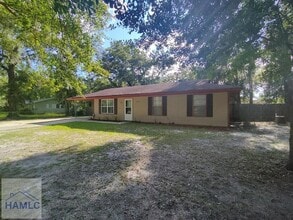 Building Photo - 1007 Live Oak Dr