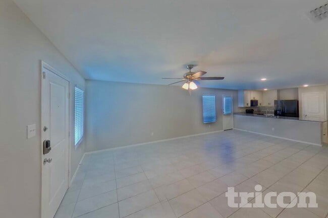 Building Photo - 6445 Middlebury Dr