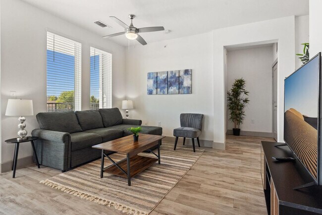 Foto del edificio - 12100 1/2 Ferrystone Glen Drive-SI ID1343252P